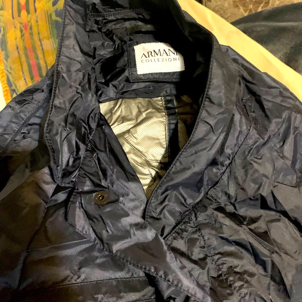 Beautiful wind breaker size large. Great condition rarely used.